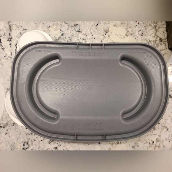 WeatherTech Elevated Pet Feeding System - Picture 8 of 8